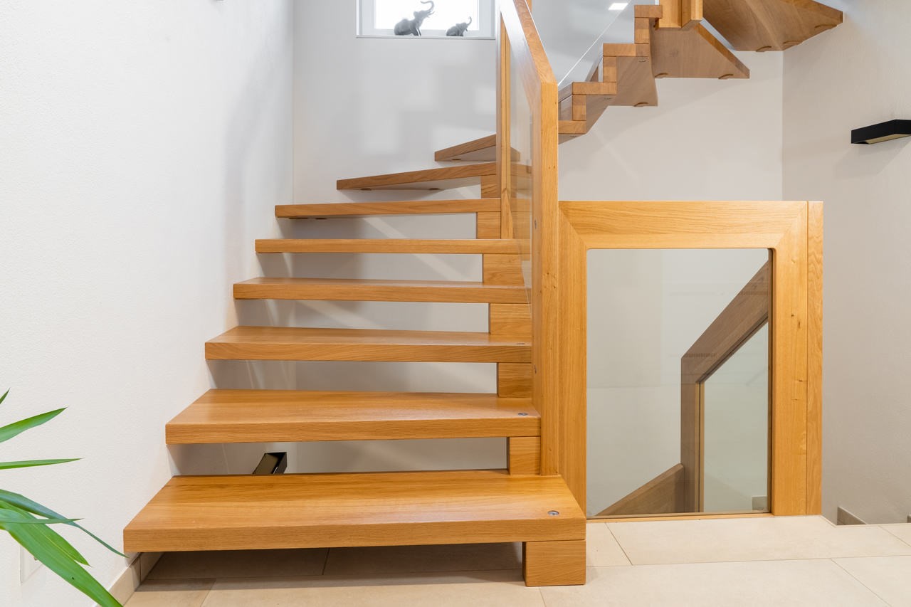 Faltwerktreppe in Eiche