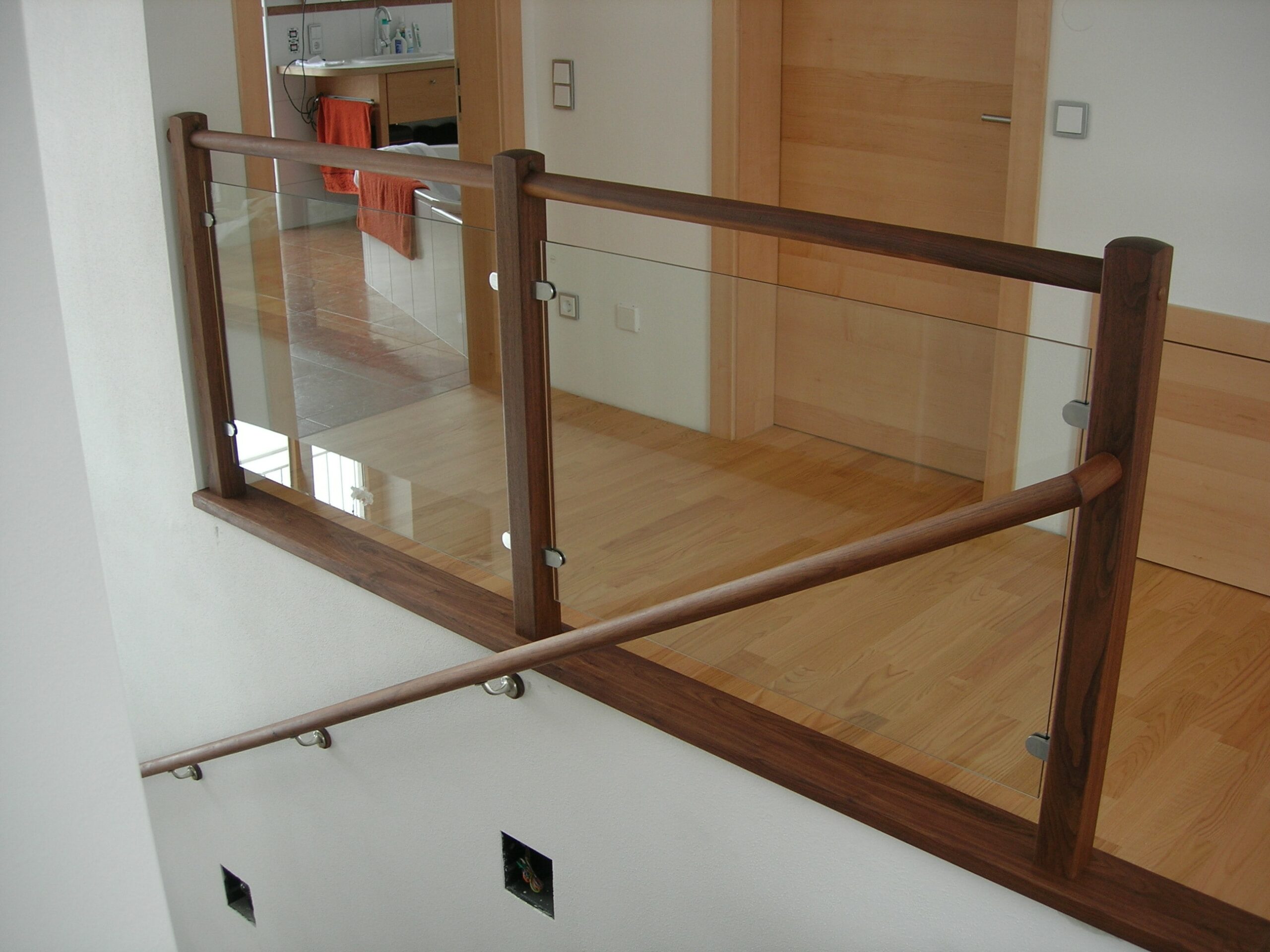 Glas Brüstung
