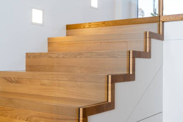 Treppe mit Wange